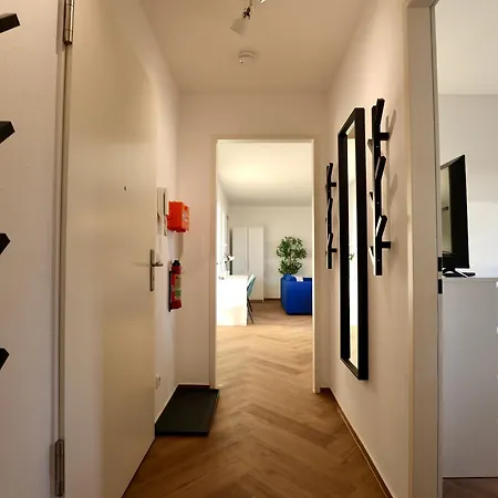 Modern Near Kristalltherme- Montirooms 루드비히스펠데