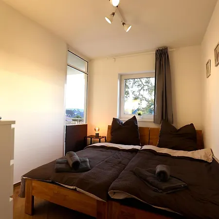 Apartment Modern Near Kristalltherme- Montirooms *