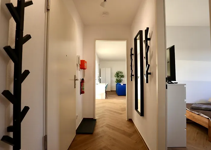 Modern Near Kristalltherme- Montirooms Ludwigsfelde