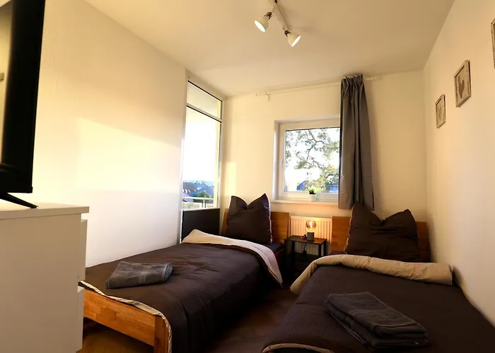 Modern Near Kristalltherme- Montirooms * Ludwigsfelde